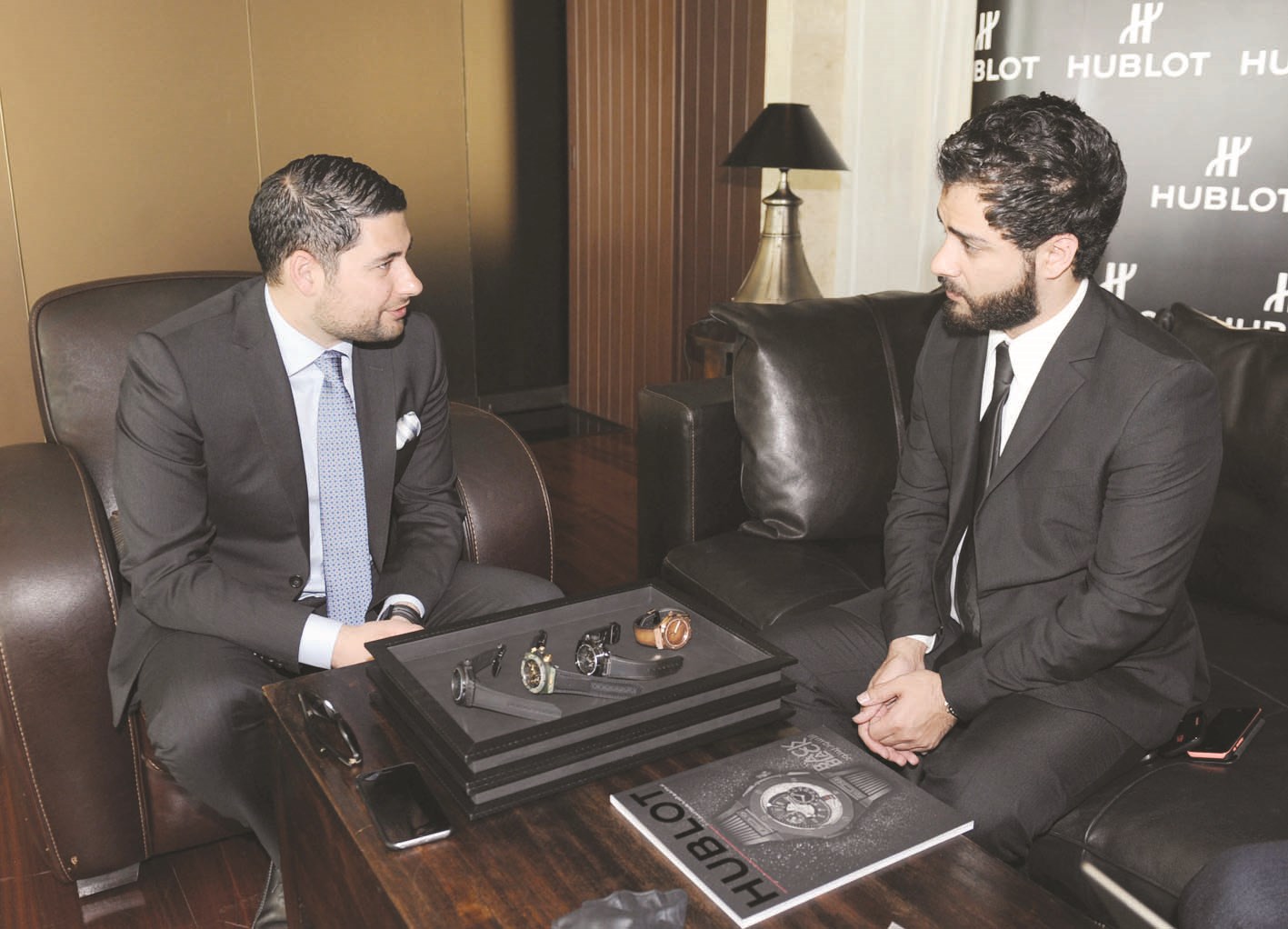 تيديسكي متحدثاً إلى الزميل علاء محمود