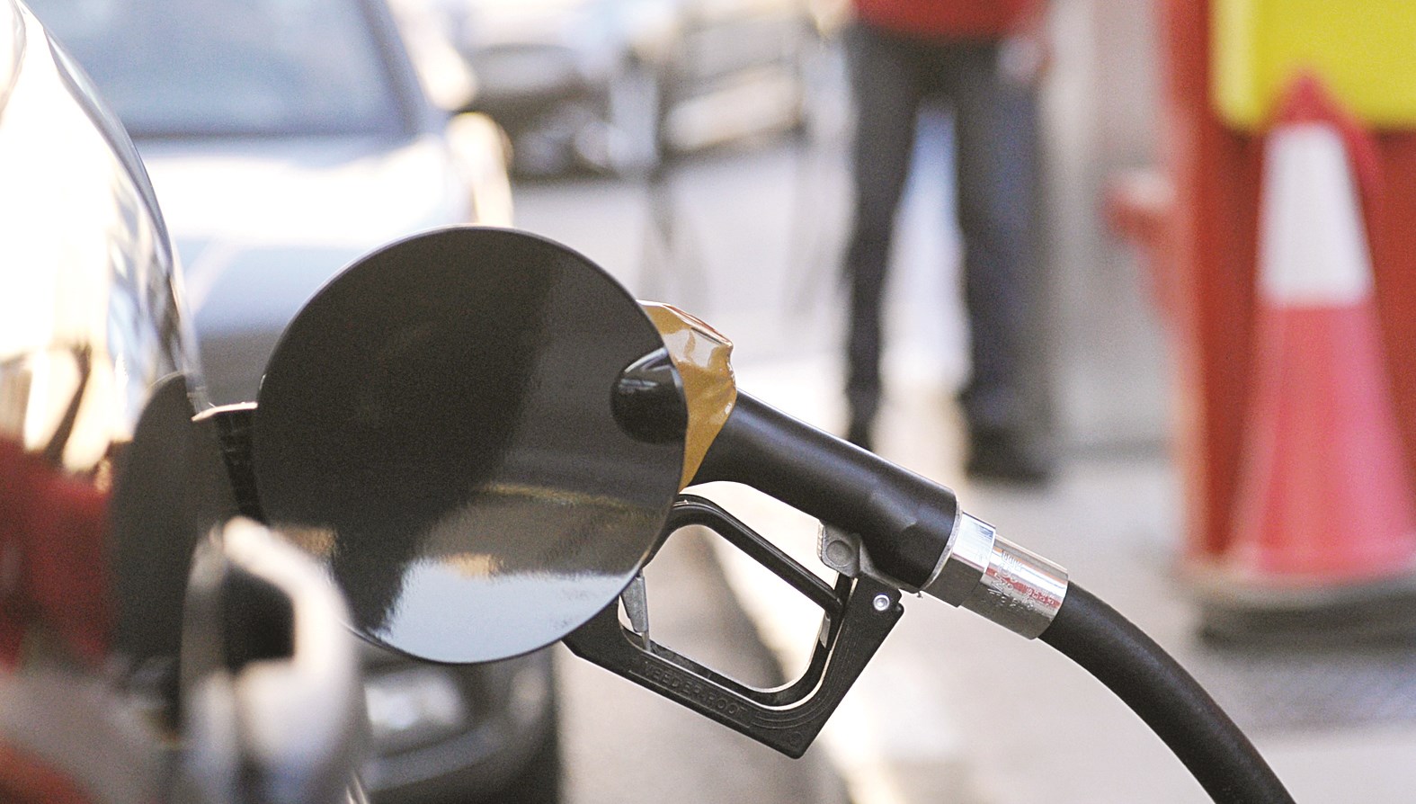 u0627u0644u0643u0648u064au062a... u0627u0644u062fu0648u0644u0629 u0627u0644u062eu0644u064au062cu064au0629 u0627u0644u0648u062du064au062fu0629 u0627u0644u062au064a u0623u0628u0642u062a u0633u0639u0631 u0627u0644u0648u0642u0648u062f u0639u0644u0649 u062du0627u0644u0647 (u0623u0631u0634u064au0641)