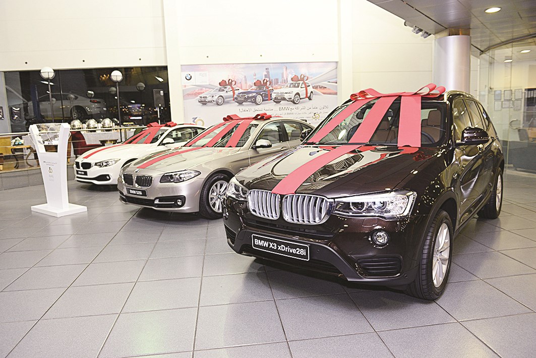 w جوائز قيّمة بانتظار العملاء