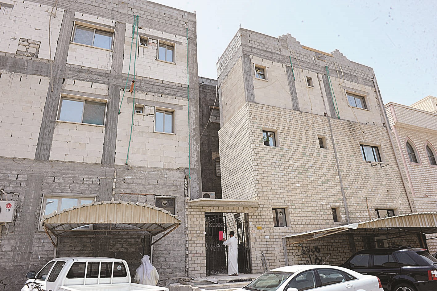 أدوار مخالفة... هل ستتم إزالتها؟