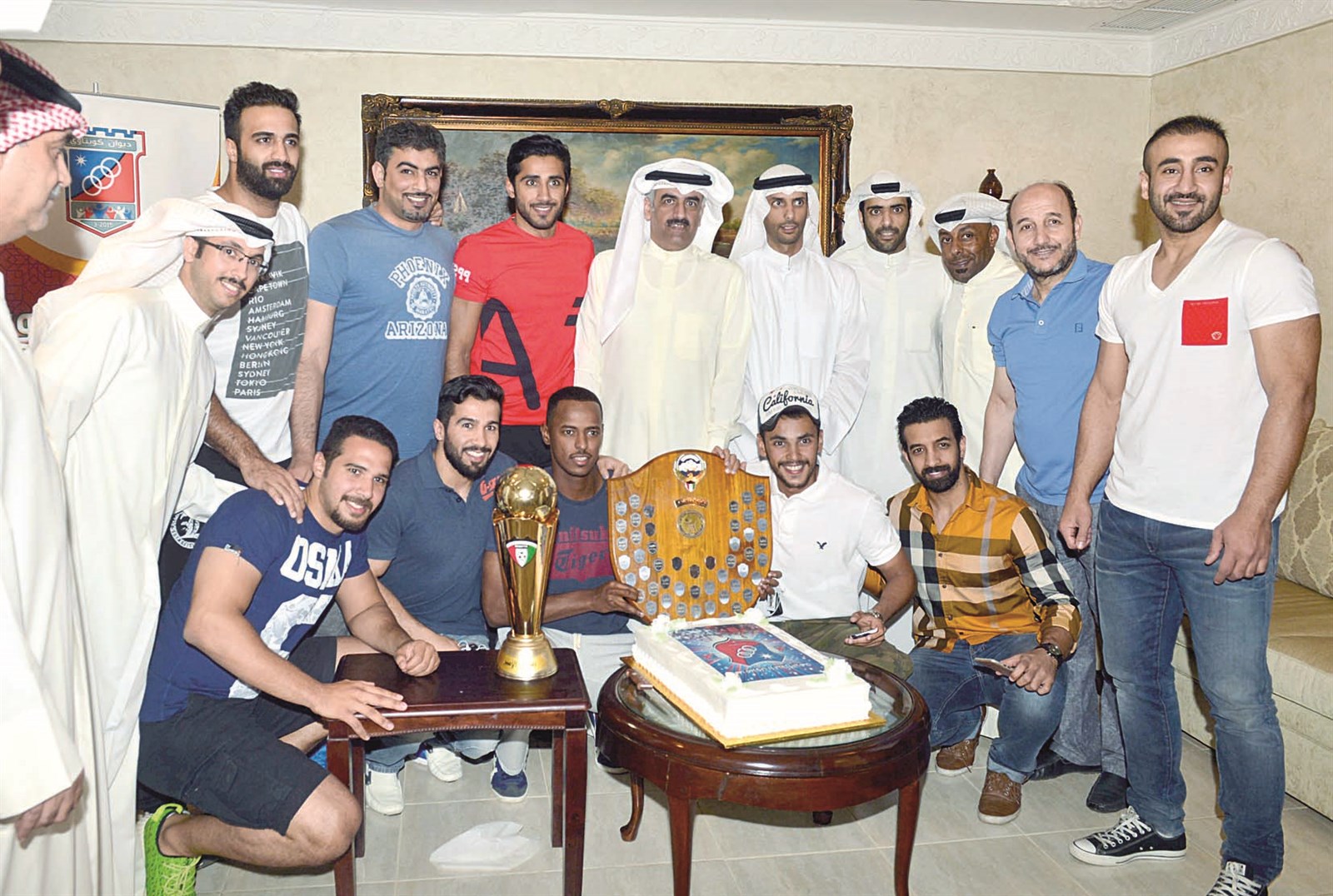 لاعبو كرة اليد أبطال الدوري (تصوير موسى عياش)