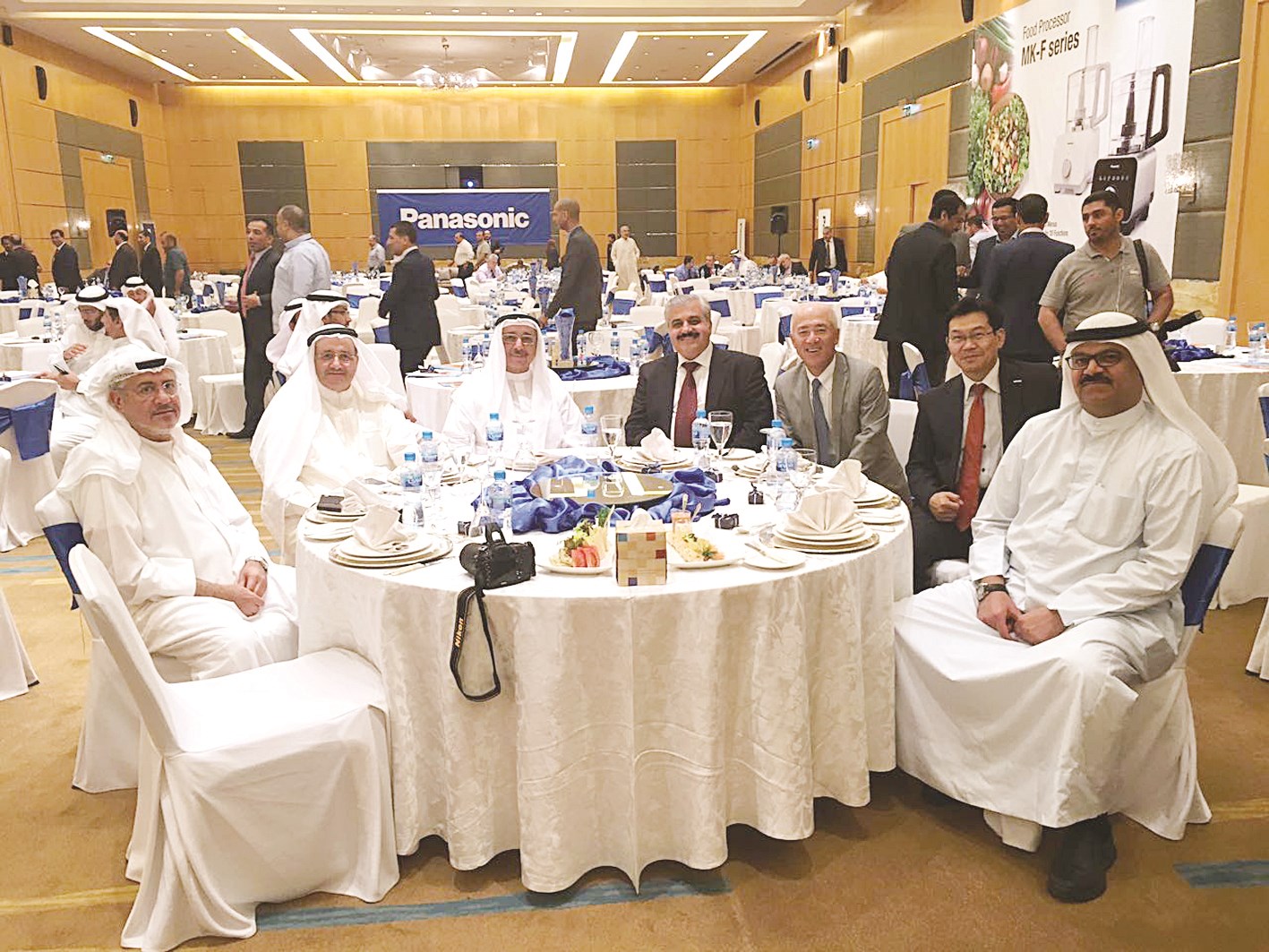 عادل اليوسفي وواكيتا وفريقا الشركتين