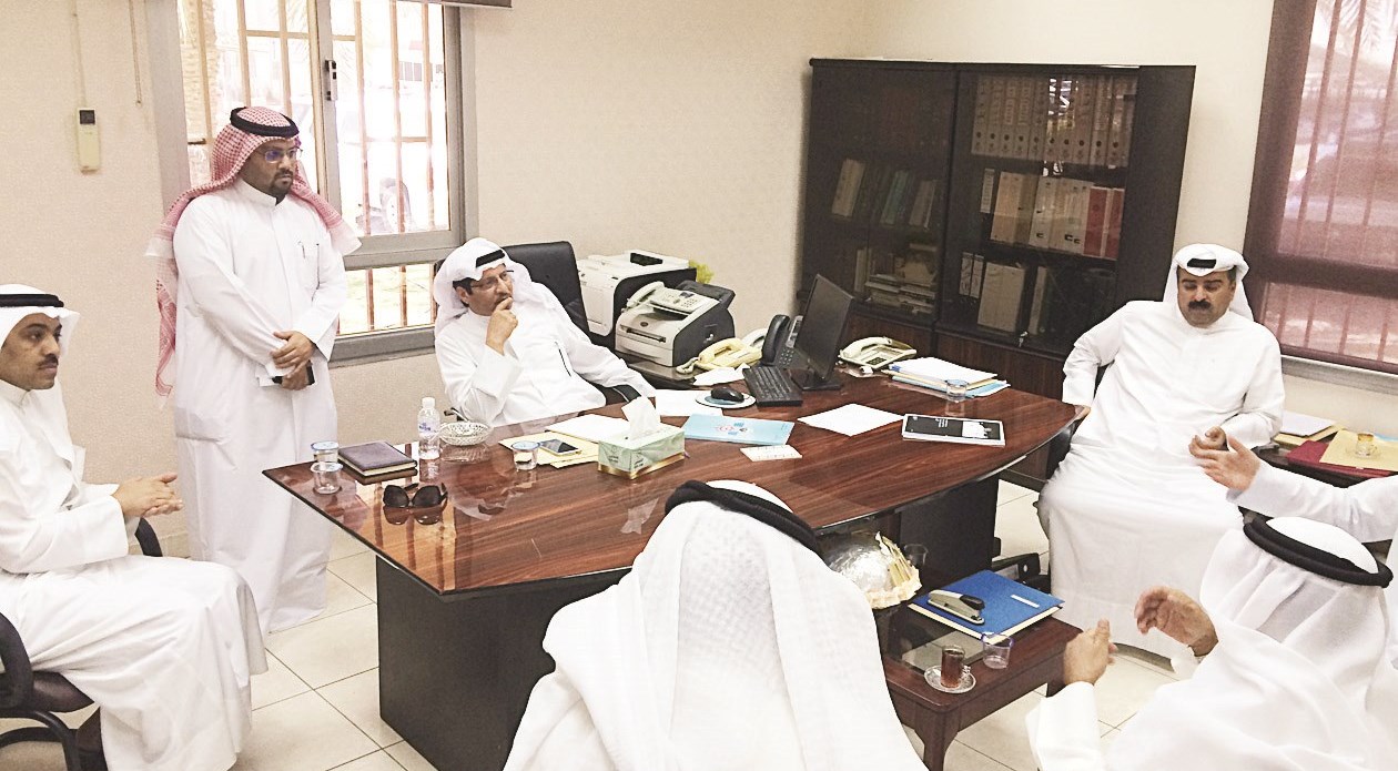 u0646u0627u0626u0628 u0627u0644u0645u062fu064au0631 u0627u0644u0639u0627u0645 u064au0633u062au0645u0639 u0644u0634u0643u0627u0648u0649 u0623u0635u062du0627u0628 u0634u0631u0643u0627u062a u0627u0644u0646u0642u0644