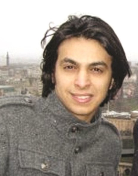 u00abu0623u0628u0648 u062au0631u0627u0628u00bb u0645u0631u062au062fu064au0627u064b u0645u0639u0637u0641u0647 u0627u0644u0644u0646u062fu0646u064a