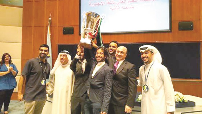 الفريق الفائز في «اللغة الإنكليزية»