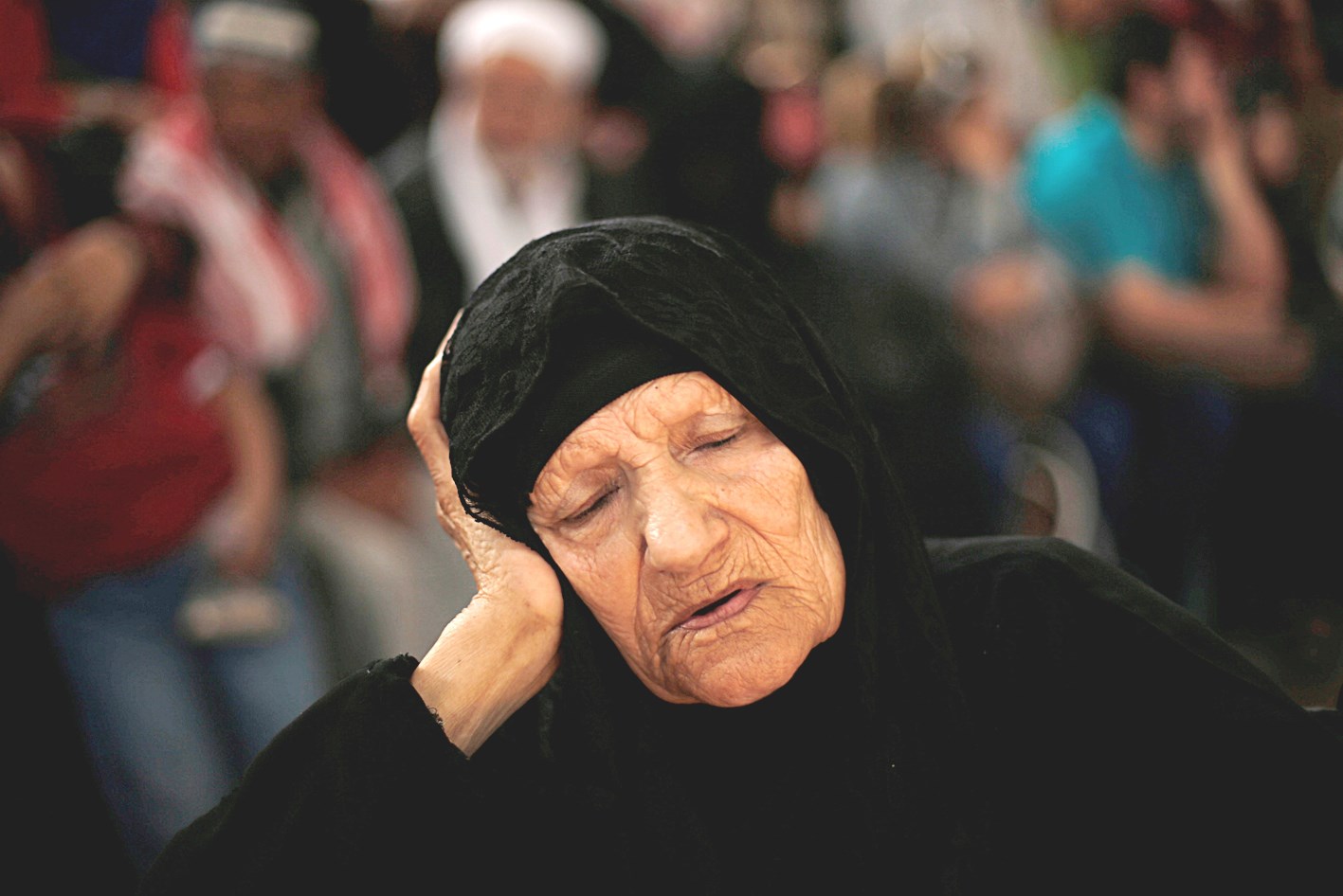 u0641u0644u0633u0637u064au0646u064au0629 u0641u064a u0645u0639u0628u0631 u0631u0641u062d u0628u0627u0646u062au0638u0627u0631 u0627u0644u0633u0645u0627u062d u0644u0647u0627 u0628u062fu062eu0648u0644 u0645u0635u0631 u0623u0645u0633 (u0631u0648u064au062au0631u0632)