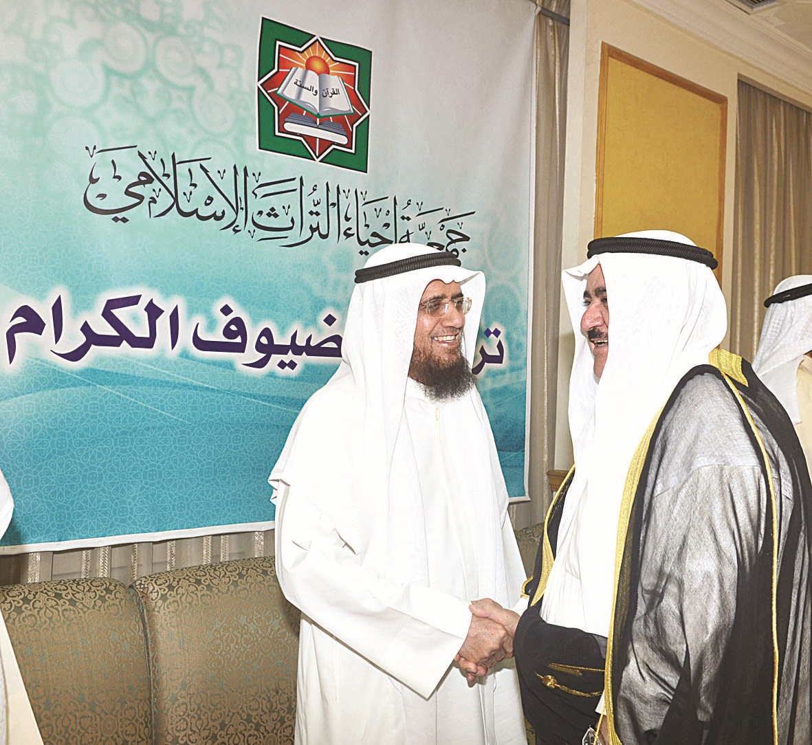 محافظ العاصمة مهنئاً