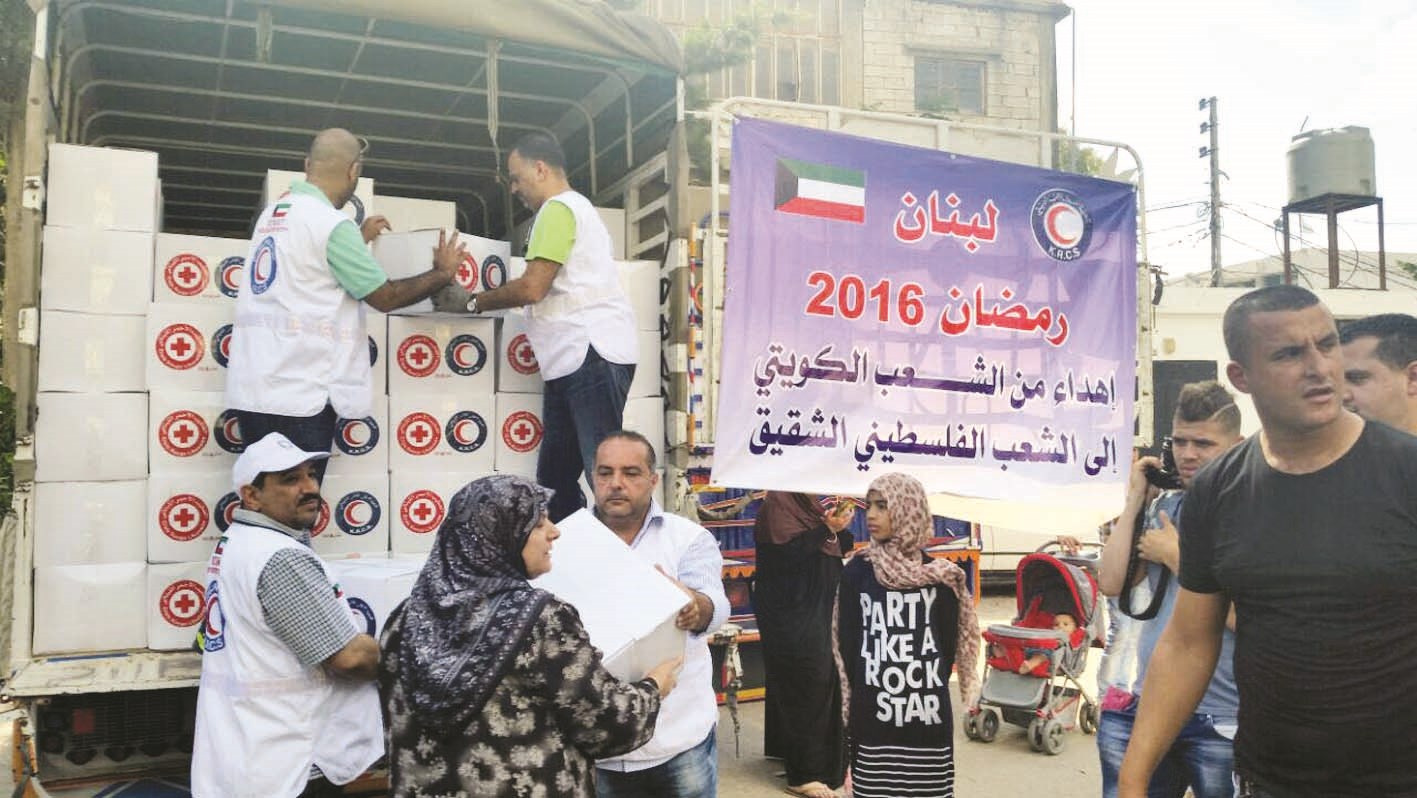 u062au0648u0632u064au0639 u0627u0644u0645u0633u0627u0639u062fu0627u062a u0639u0644u0649 u0627u0644u0644u0627u062cu0626u064au0646 u0627u0644u0641u0644u0633u0637u064au0646u064au064au0646