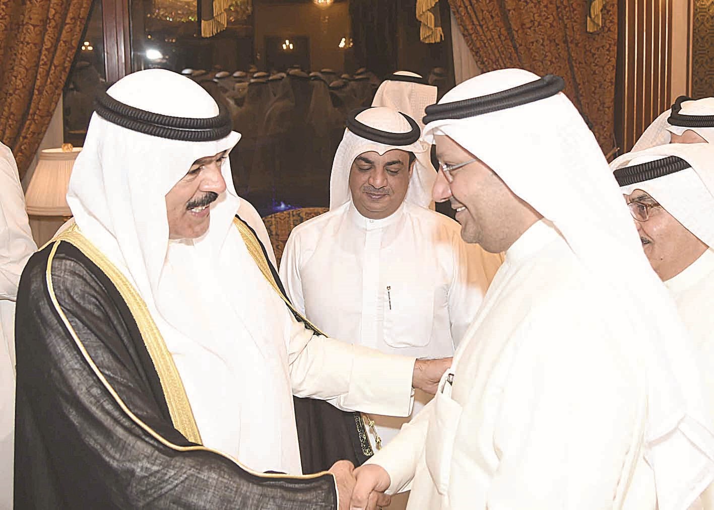 علي العبيدي مقدماً التهاني