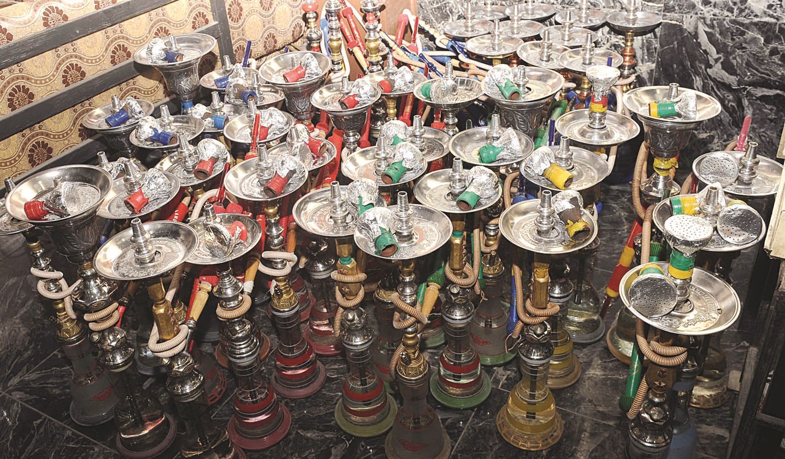 أراجيل في الخارج غير مطابقة للاشتراطات الصحية