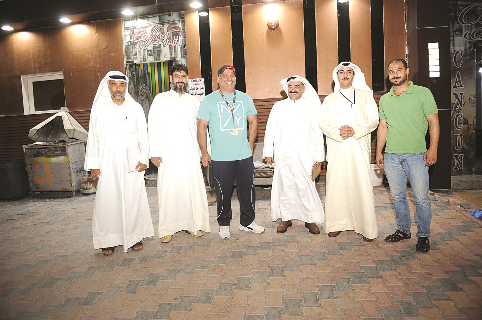 فريق طوارئ بلدية الفروانية مع الزميل محمد أنور