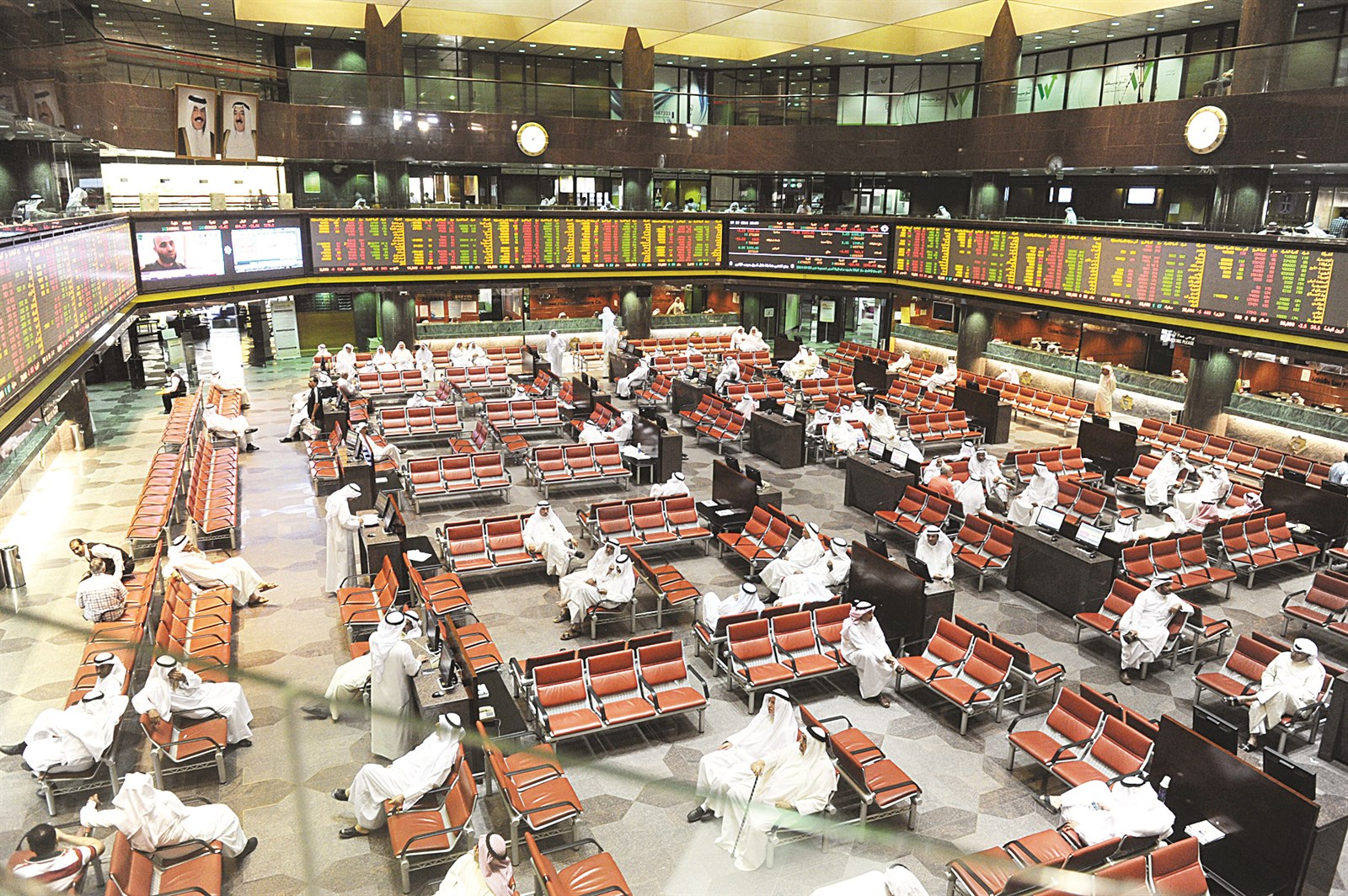 u0627u0644u0634u0631u0643u0627u062a u062au062du0627u0648u0644 u062du0644 u0645u0634u0627u0643u0644u0647u0627 u0628u0646u0641u0633u0647u0627 (u062au0635u0648u064au0631 u0632u0643u0631u064au0627 u0639u0637u064au0629)