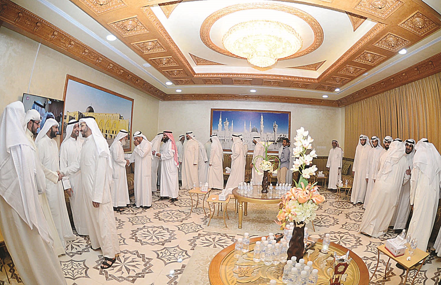 u062cu0645u0648u0639 u0627u0644u0645u0647u0646u0626u064au0646  (u062au0635u0648u064au0631 u0645u0648u0633u0649 u0639u064au0627u0634)