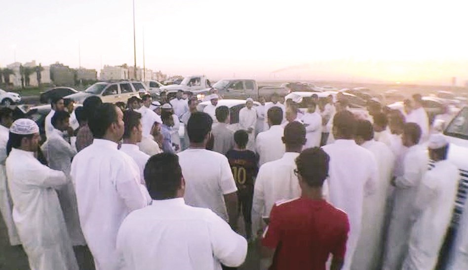 تجمع كبير للشباب دعماً للحملة