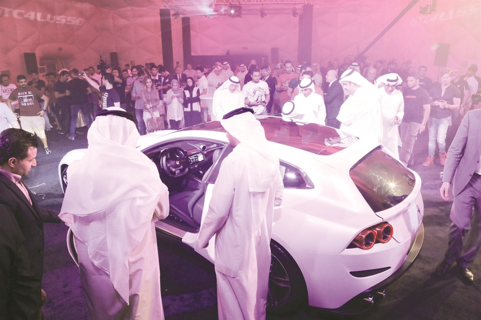 معاينة مزايا المركبة الحديثة