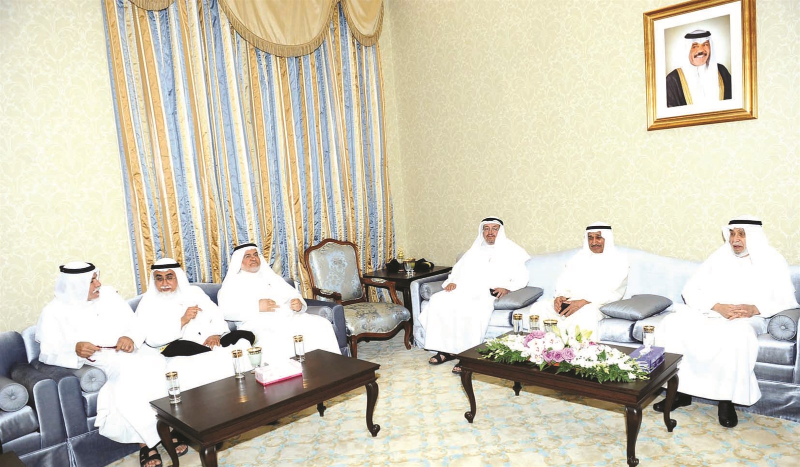 u0645u062cu0645u0648u0639u0629 u0645u0646 u0627u0644u0645u0647u0646u0626u064au0646 u0648u064au0628u062fu0648 u0639u0627u062fu0644 u0627u0644u0641u0644u0627u062d u0648u0639u0628u062fu0627u0644u0645u062du0633u0646 u0627u0644u062eu0631u0627u0641u064a (u062au0635u0648u064au0631 u062cu0644u0627u0644 u0645u0639u0648u0636)