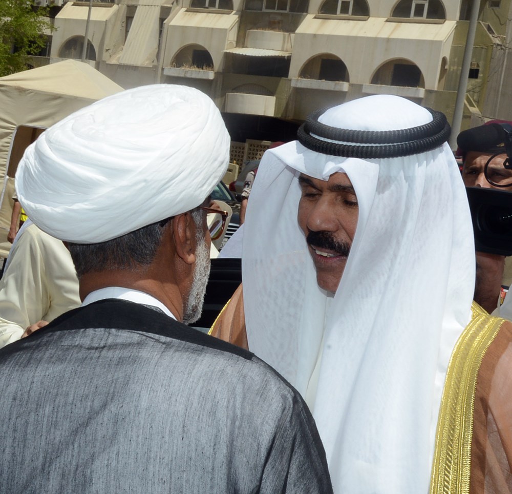 ولي العهد وأحد رجال الدين