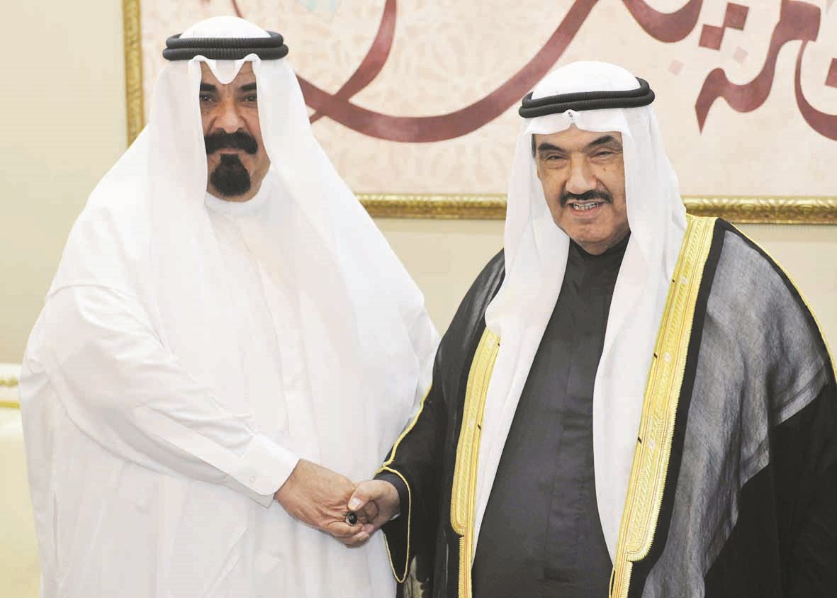 احمد الخليفة مهنئاً