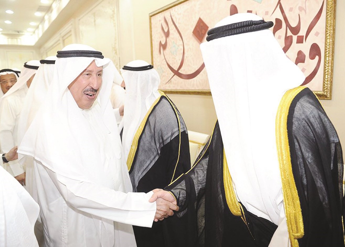 الوزير السابق أحمد الهارون مهنئاً