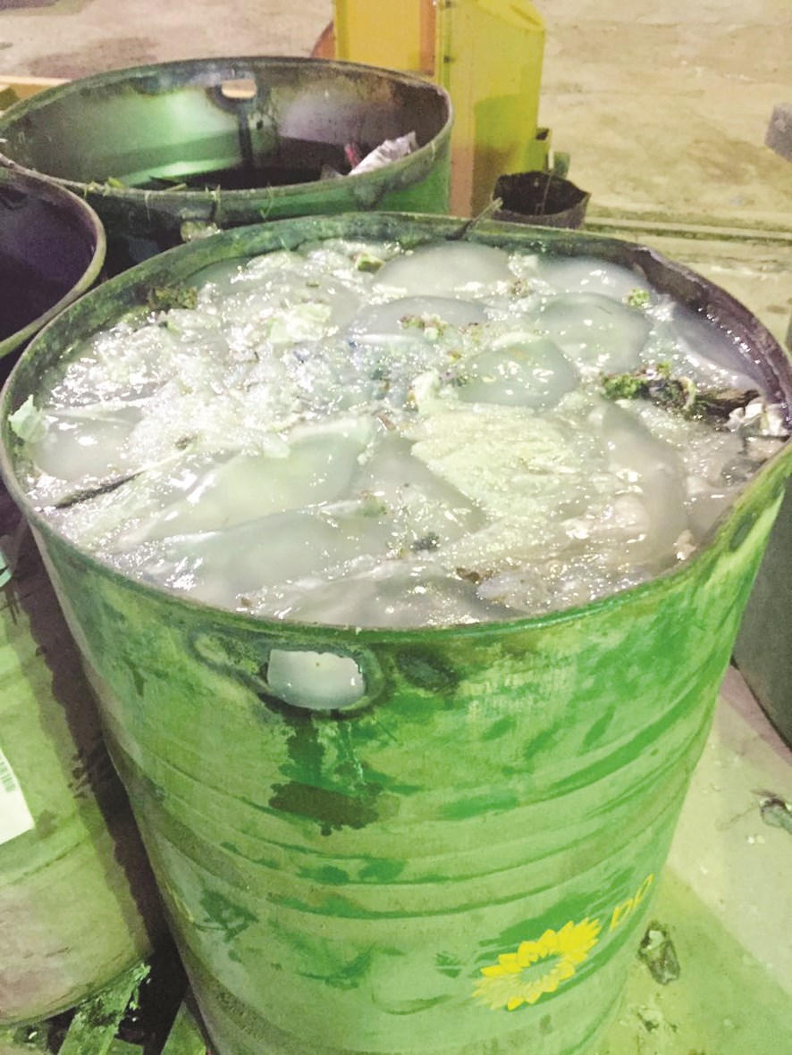 القناديل... في البراميل