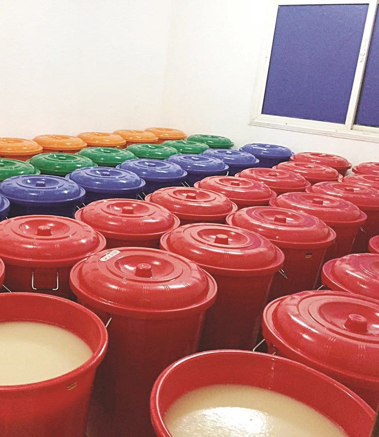 براميل معبأة بالخمر