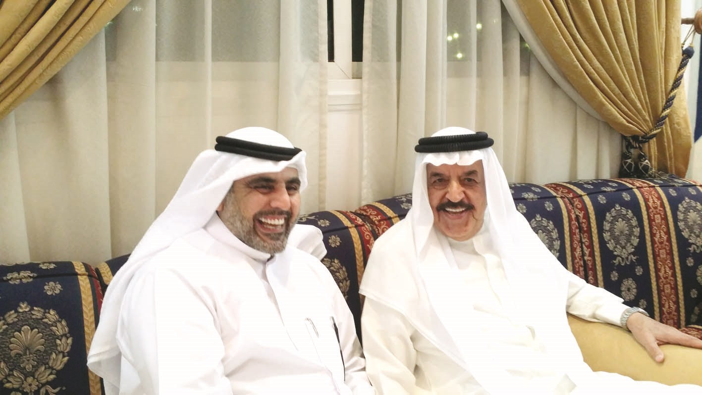 الفريق عبدالله الفارس مع عضو جمعية المعلمين سلطان المغري