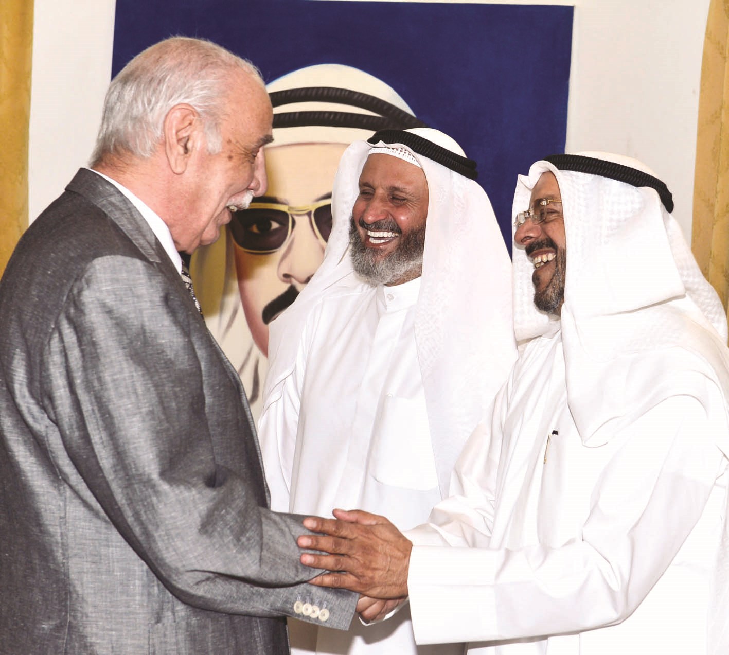 محمد السنعوسي يهنئ الصانع