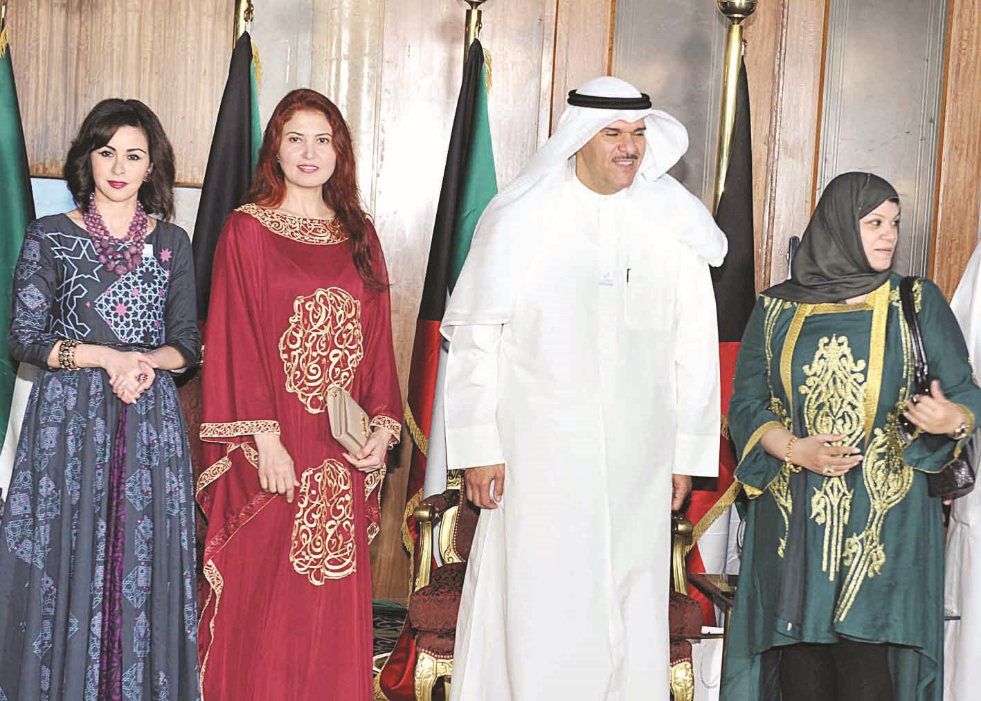 الوزير الحمود والزين الصباح ومهنئتان