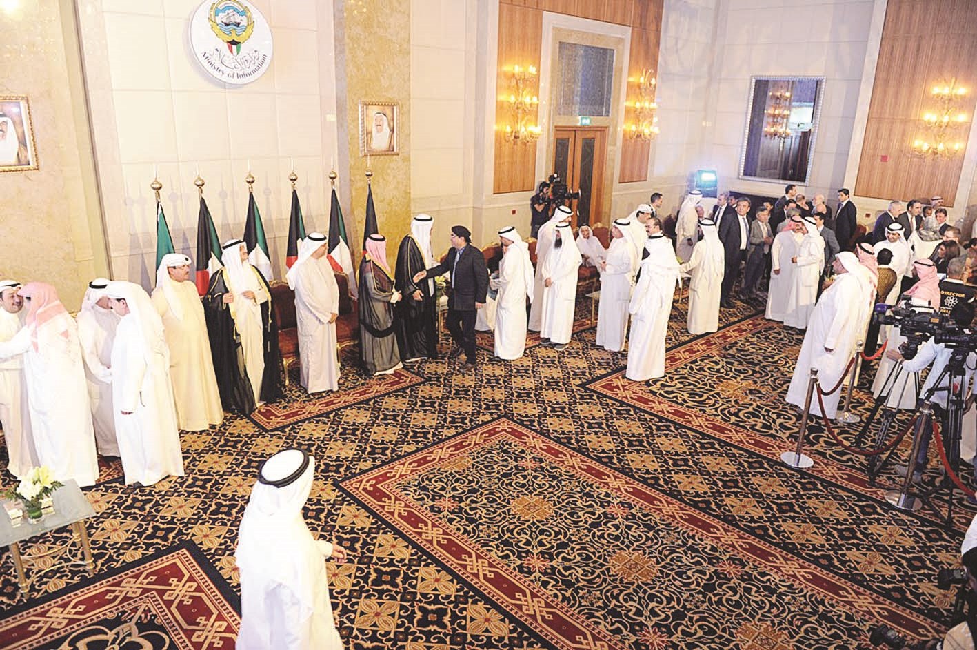 جانب من المهنئين