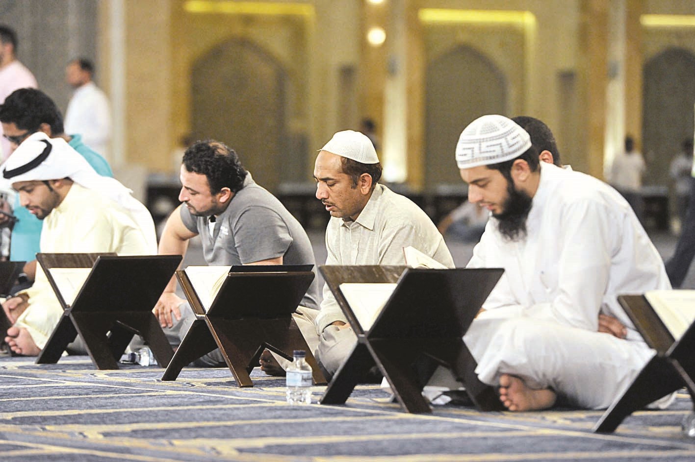 تلاوة القرآن قبيل الصلاة