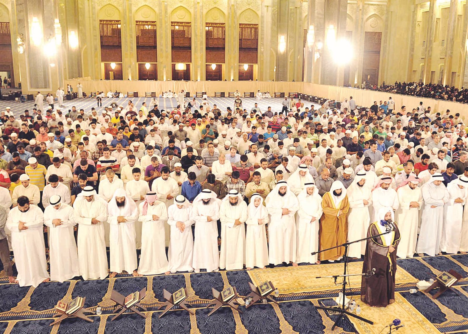 u0627u0644u0639u0646u0632u064a u064au0624u0645 u0627u0644u0645u0635u0644u064au0646 u0627u0644u0630u064au0646 u062au0632u0627u064au062f u0639u062fu062fu0647u0645 u0628u0634u0643u0644 u0645u0644u062du0648u0638 (u062au0635u0648u064au0631 u0633u0639u062f u0647u0646u062fu0627u0648u064a)