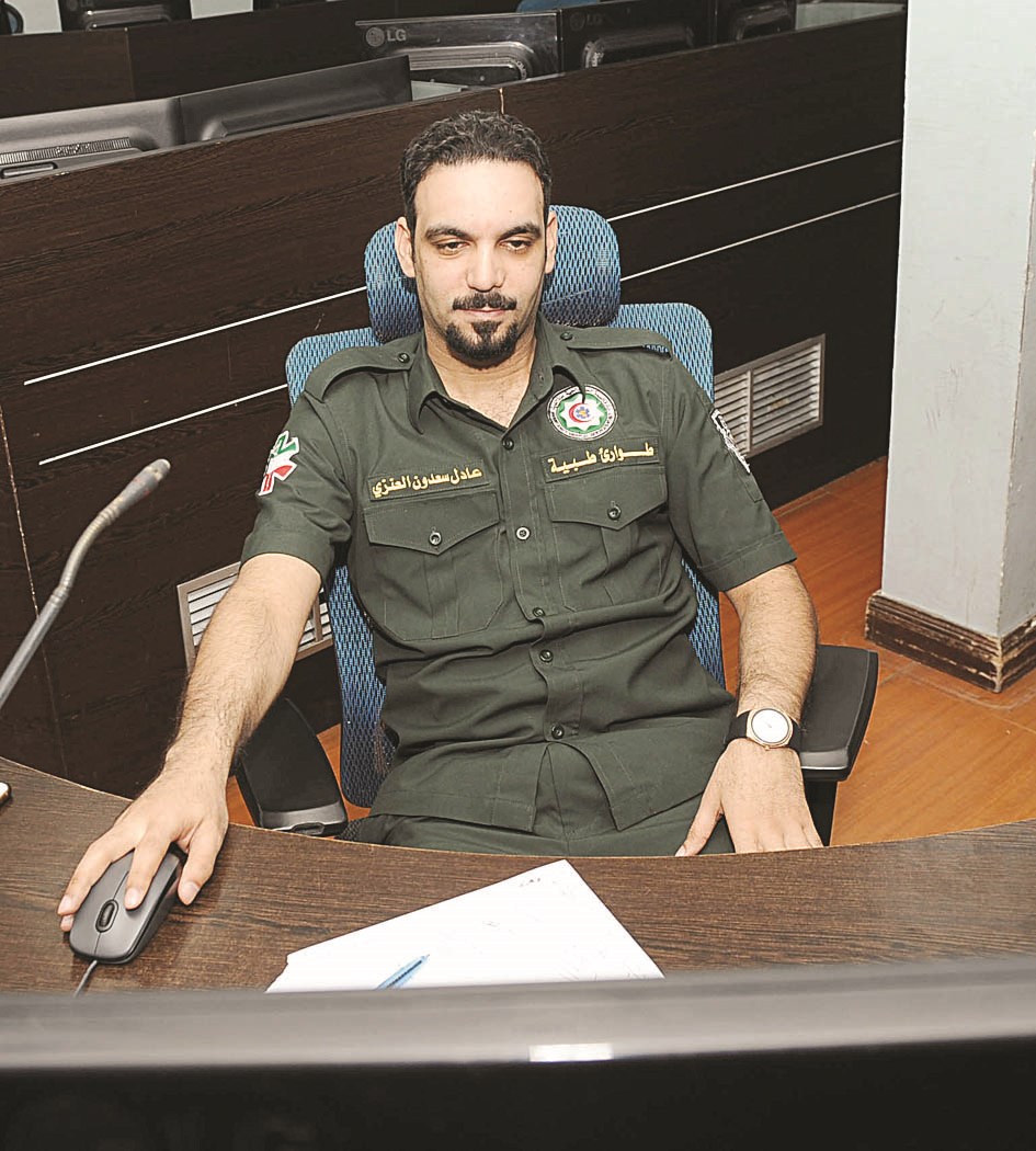 عادل العنزي