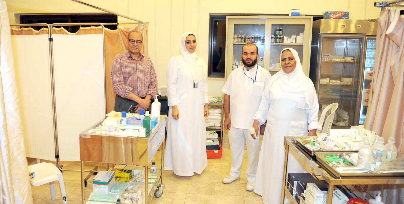 عيادة طبية جاهزة بطاقمها لاستقبال أي مريض