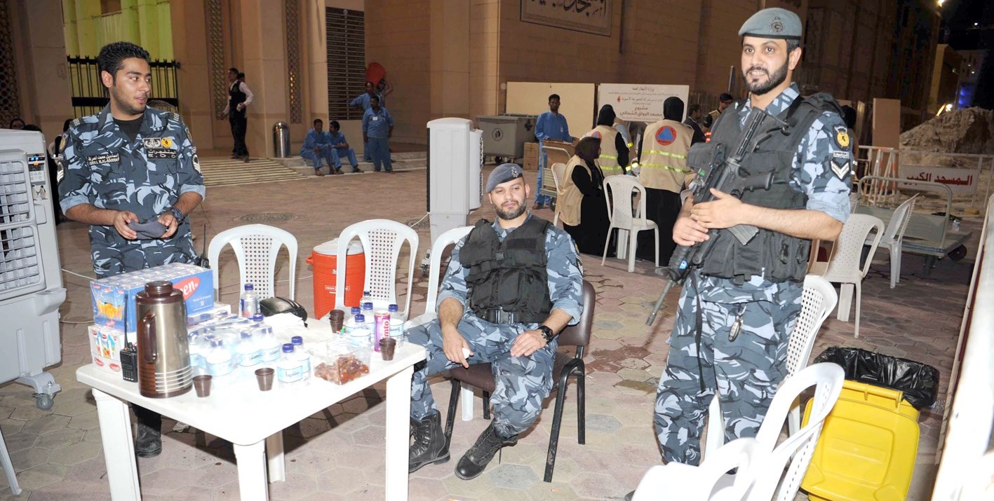 عناصر الأمن في إحدى النقاط