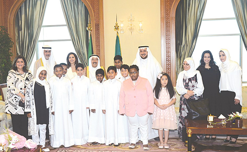 ... ومتوسطاً وفد مبرة خير الكويت