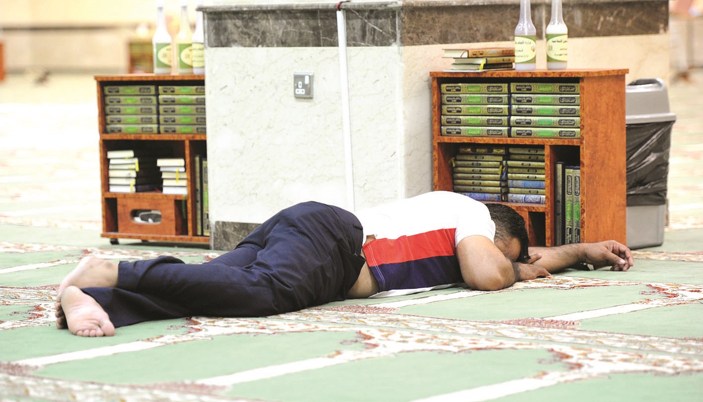 مستغرق في نومه