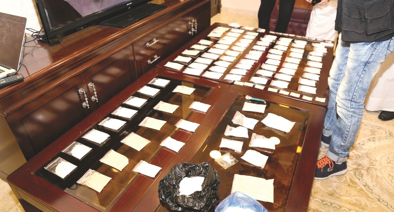 أنواع متعددة من المخدرات