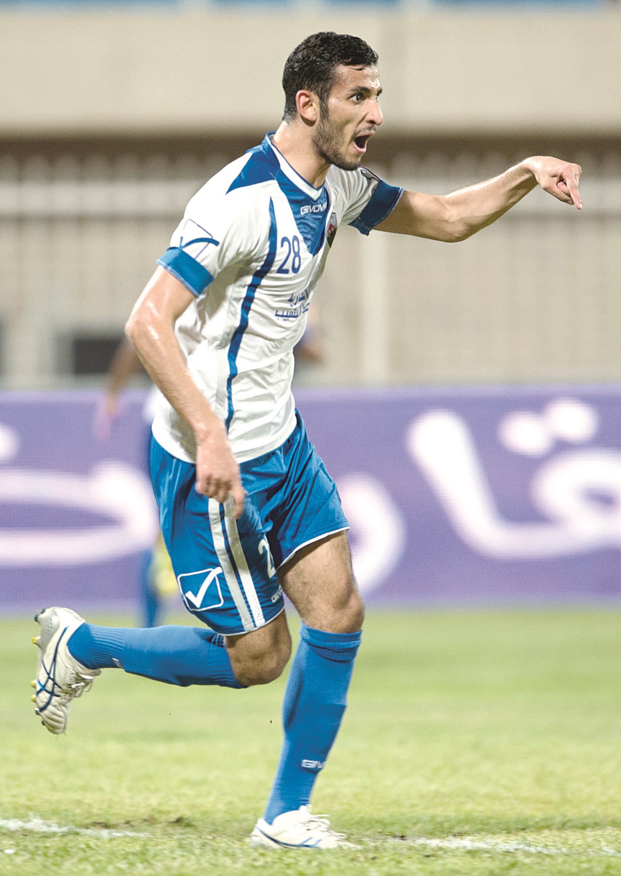 u062du0627u0645u062f u0627u0644u0631u0634u064au062fu064a u0642u062f u064au0639u0648u062f u0625u0644u0649 u0627u0644u0645u0644u0627u0639u0628 u0645u0646 u0628u0648u0627u0628u0629 u0627u0644u0633u0627u0644u0645u064au0629   (u0627u0644u0623u0632u0631u0642 u062fu0648u062a u0643u0648u0645)