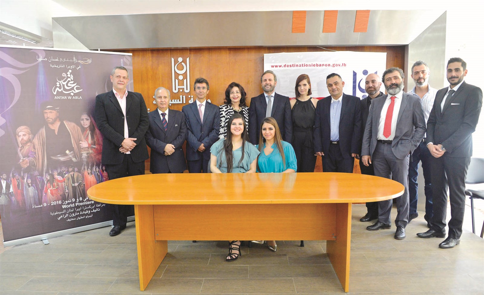 u063au0633u0627u0646 u0635u0644u064au0628u0627 u0645u0639 u0641u0631u064au0642 u0623u0648u0628u0631u0627 u00abu0639u0646u062au0631 u0648u0639u0628u0644u0629u00bb