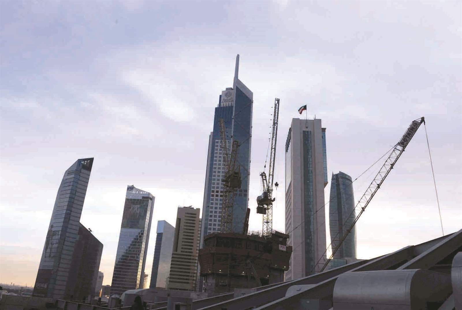 u062au062du0633u064au0646u0627u062a u0645u0633u062au0645u0631u0629 u0639u0644u0649 u0628u064au0626u0629 u0627u0644u0623u0639u0645u0627u0644 u0627u0644u0645u062du0644u064au0629 (u062au0635u0648u064au0631 u0637u0627u0631u0642 u0639u0632u0627u0644u062fu064au0646)