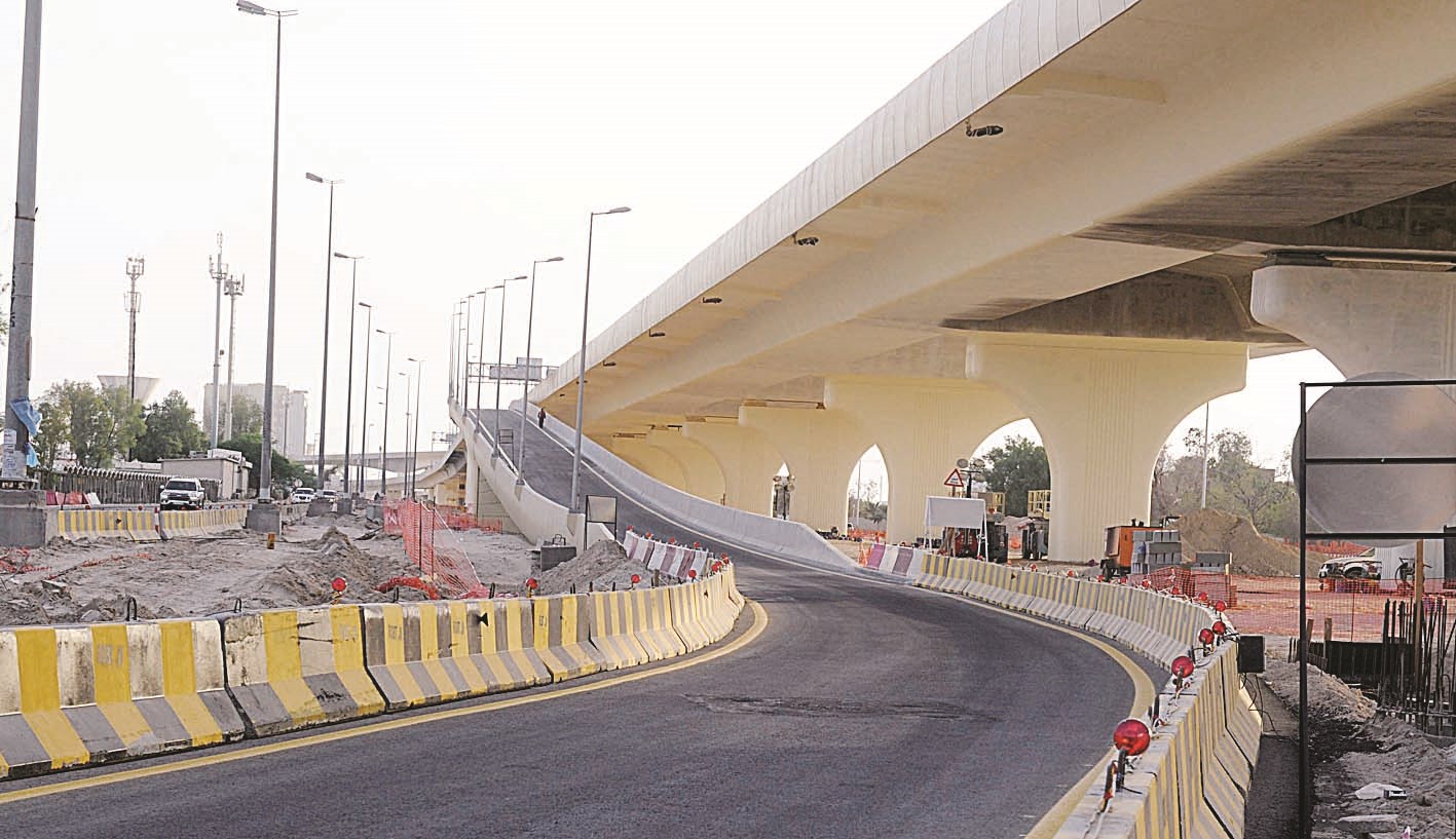 جانب من طريق جمال عبد الناصر