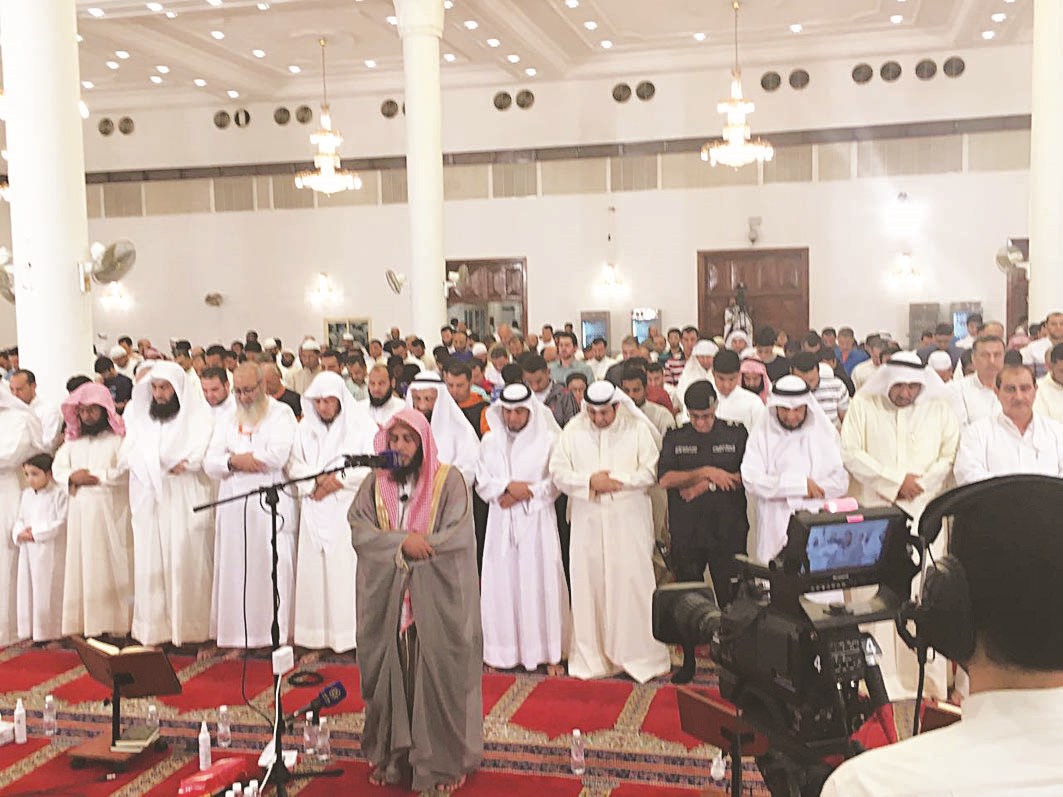 u062cu0627u0646u0628 u0645u0646 u0627u0644u0635u0644u0627u0629 u0641u064a u0623u062du062f u0645u0633u0627u062cu062f u062du0648u0644u064a