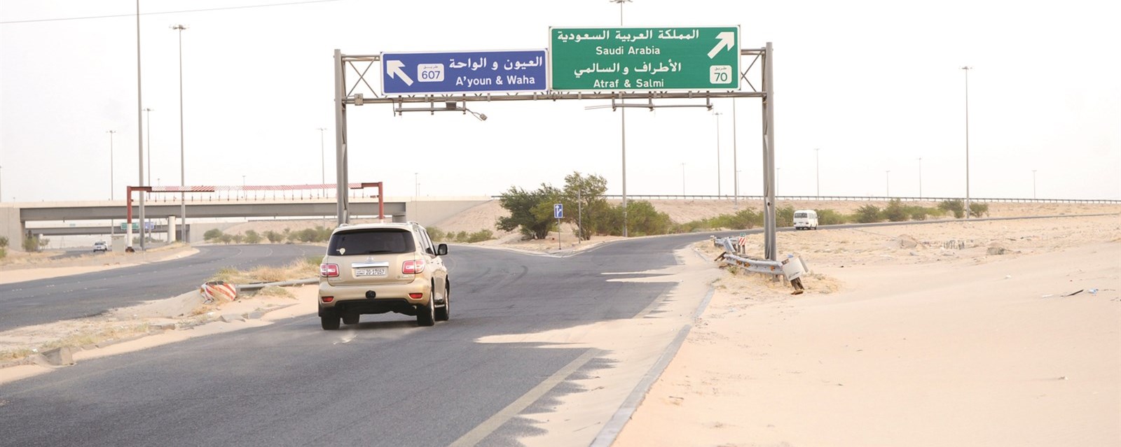 المعاناة تبدأ في الطريق منذ مغادرة الجهراء