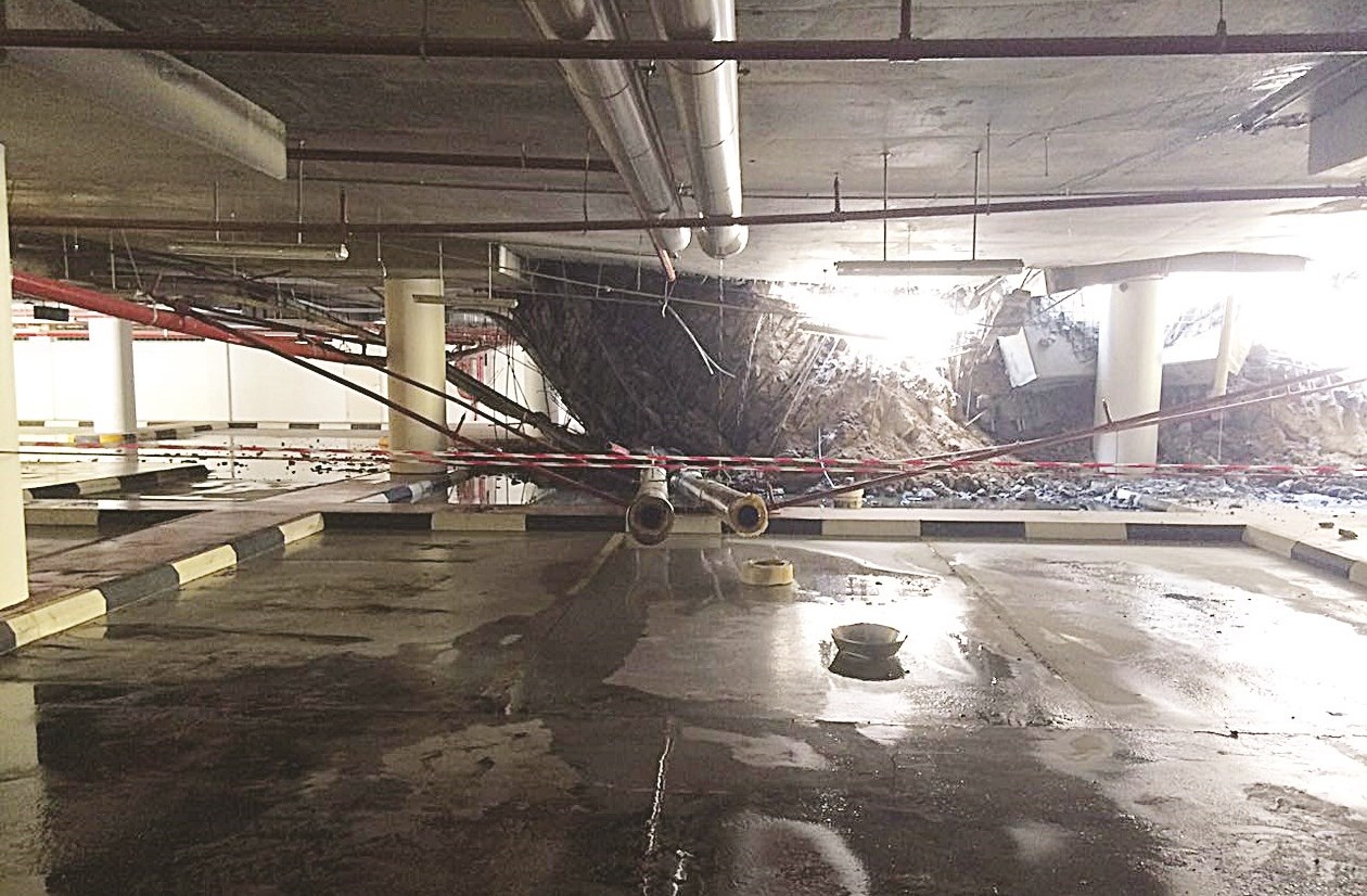 الانهيار كما بدا من الدور السفلي