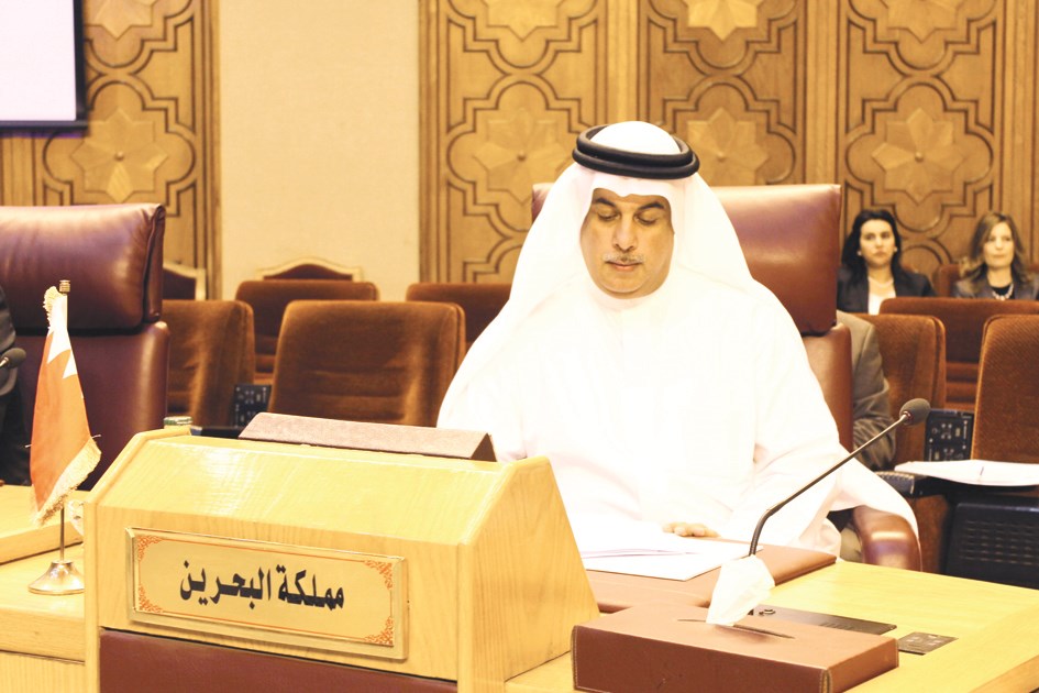 u0622u0644 u062eu0644u064au0641u0629 u0645u062au0631u0626u0633u0627u064b u0627u062cu062au0645u0627u0639 u0645u062cu0644u0633 u0627u0644u062cu0627u0645u0639u0629 u0627u0644u0639u0631u0628u064au0629