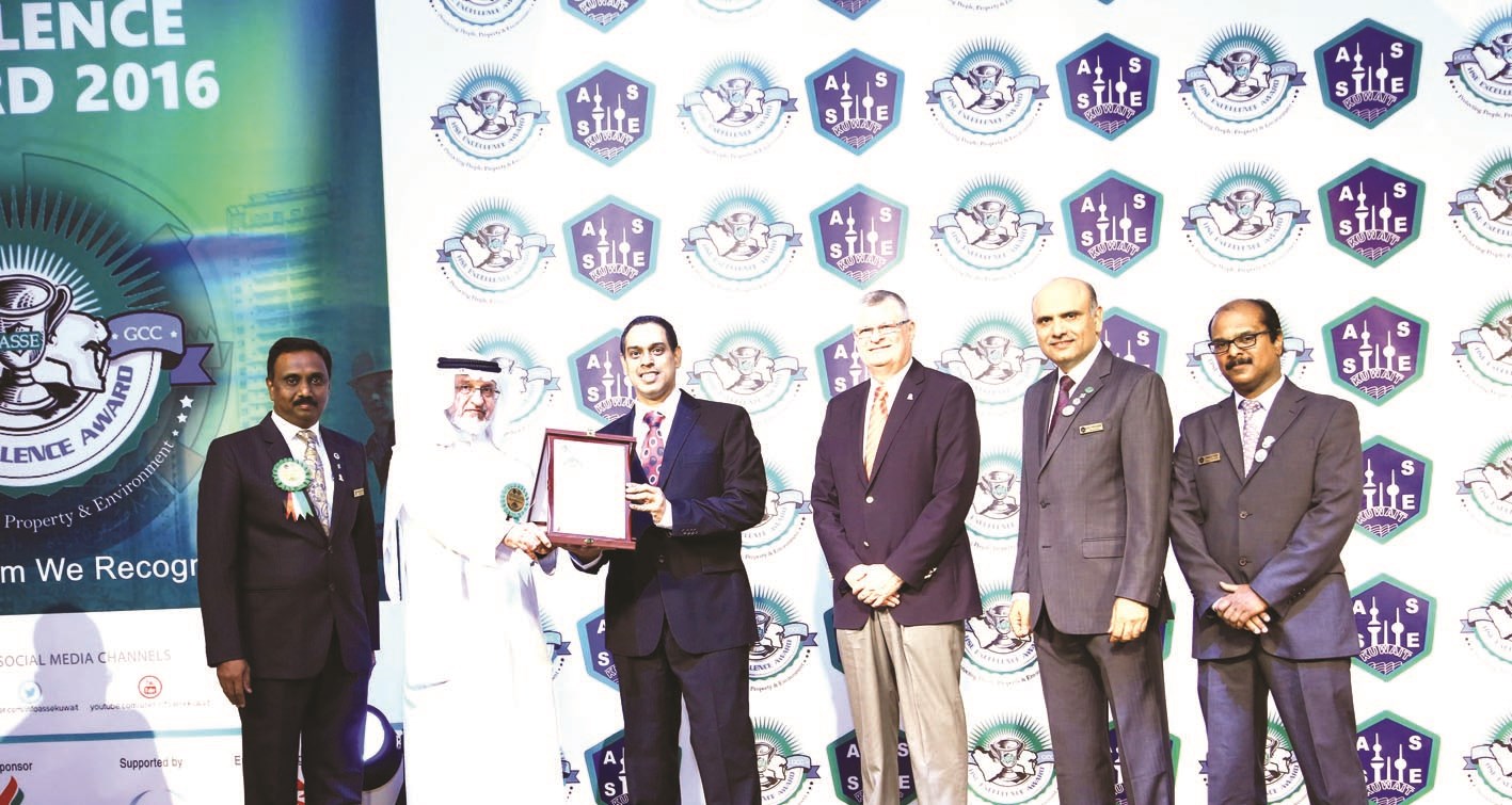 u0623u0646u064au0644 u0644u0648u0628u0648 u0645u062au0633u0644u0651u0645u0627u064b u0627u0644u062cu0627u0626u0632u0629