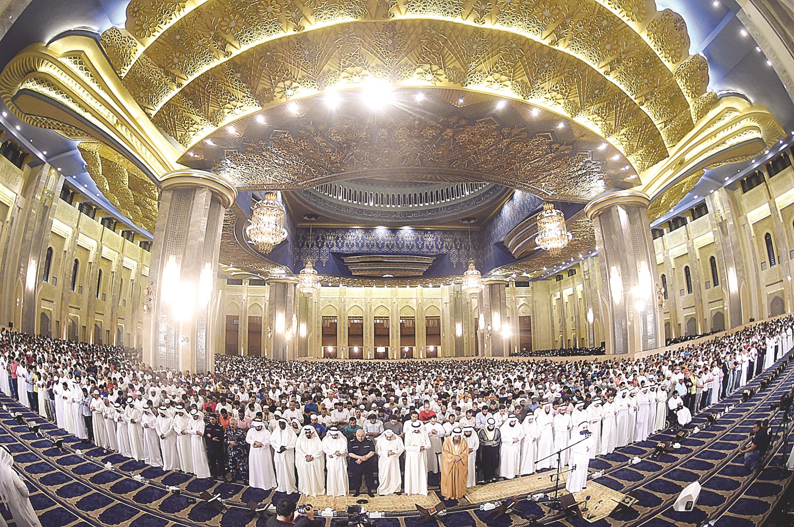 u0627u0644u062eu0627u0644u062f u0648u0627u0644u0635u0627u0646u0639 u0648u062cu0645u0648u0639 u0645u0646 u0627u0644u0645u0635u0644u064au0646 (u062au0635u0648u064au0631 u0623u0633u0639u062f u0639u0628u062fu0627u0644u0644u0647)