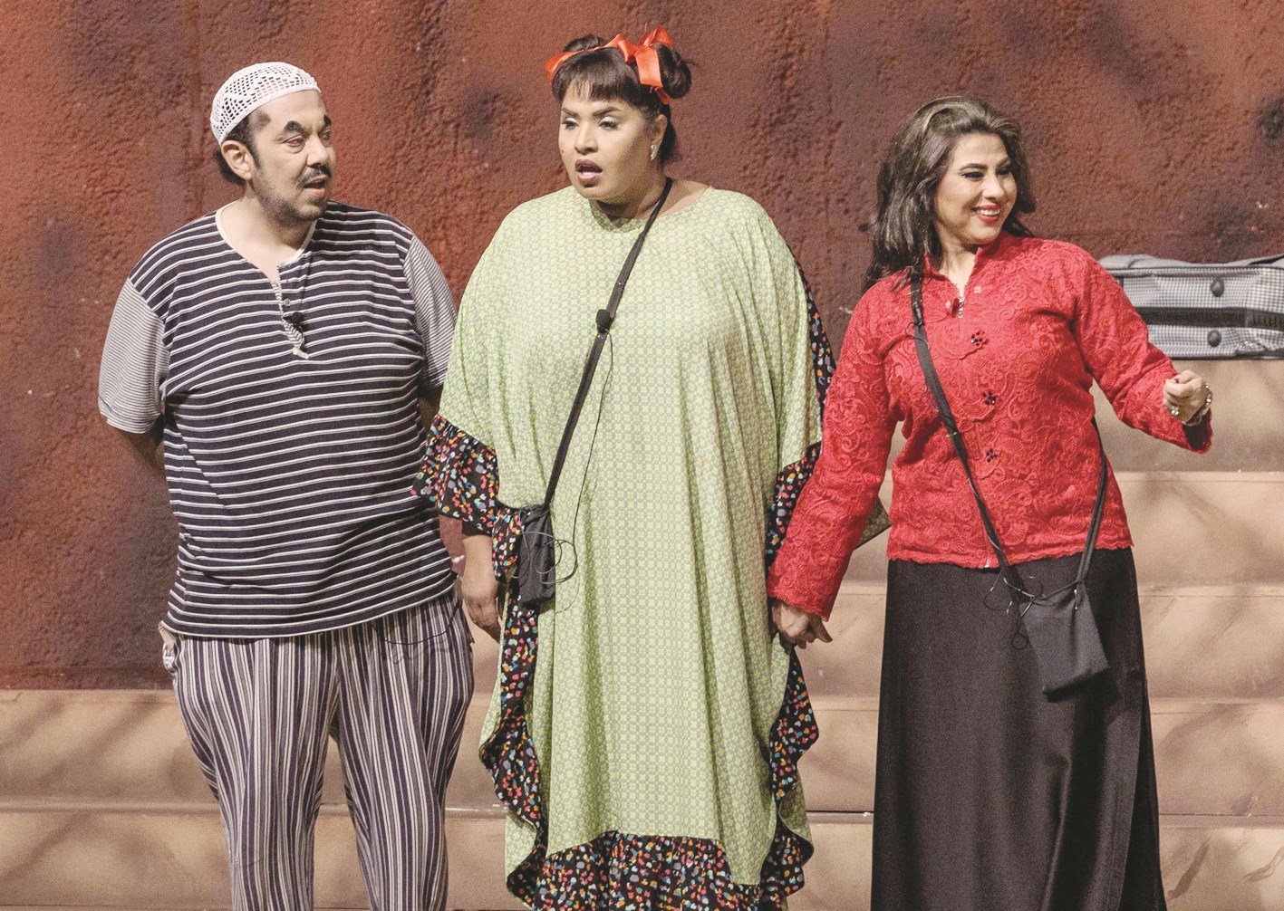 مع هيا الشعيبي وعبدالعزيز المسلم في «البيت المسكون 3»