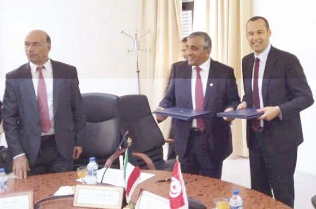 u062cu0627u0646u0628 u0645u0646 u062du0641u0644 u062au0648u0642u064au0639 u0627u0644u0639u0642u062f