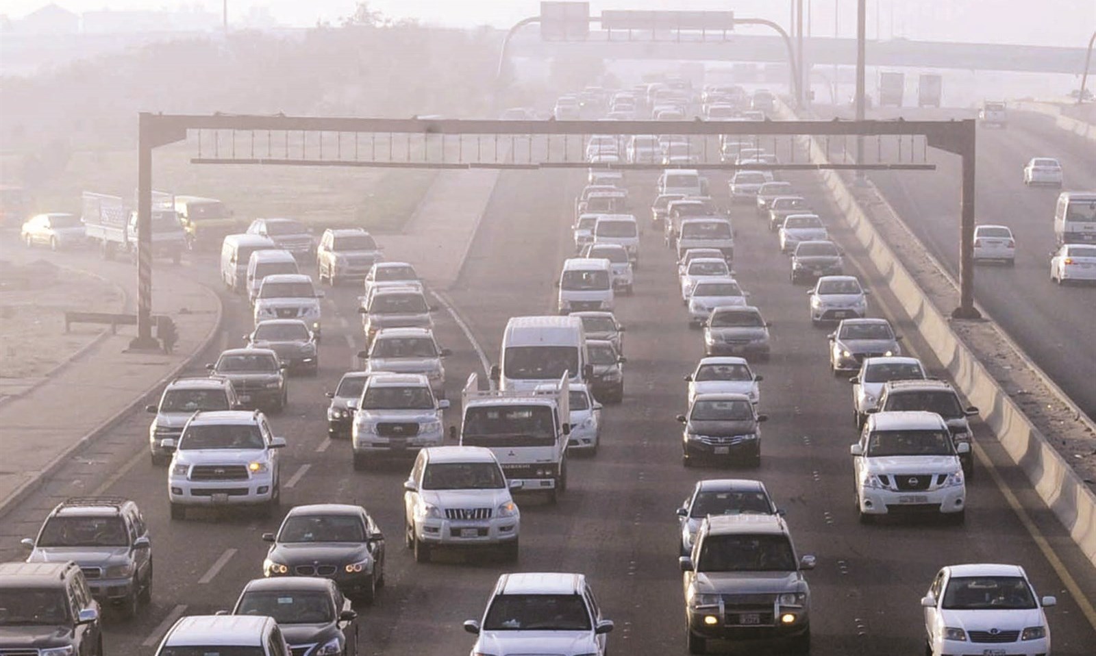 u0627u0644u062au0639u0637u064au0644 3 u0623u064au0627u0645 u0633u064au062eu0641u0641 u0632u062du0627u0645 u0627u0644u0633u064au0627u0631u0627u062a